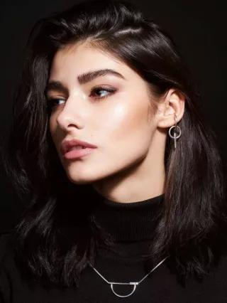 Hostess Sabrina P.